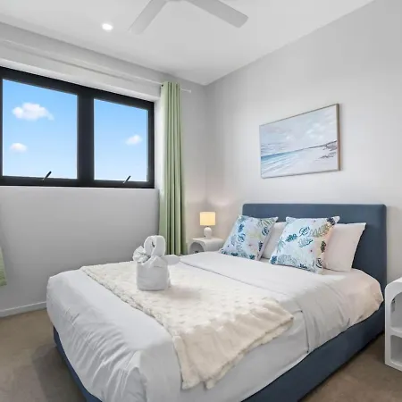 2br Modern With Balcony Great Location