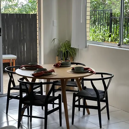 Apartment 2 Bed Ground Flr Gaythorne Courtyard Apt, Parking *