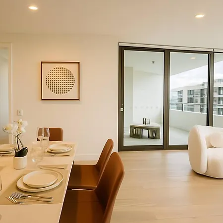 Milton Oasis Level 16- Luxury Near Milton Station Apartment Brisbane