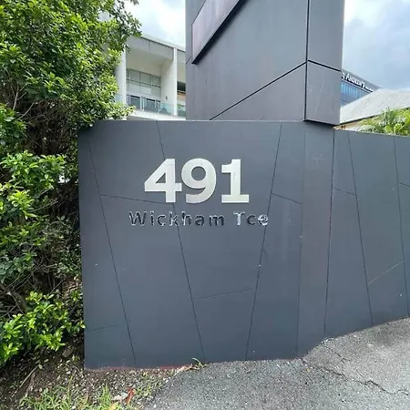 Apartment Inner Gem Next To St Andrews Hospital & Park