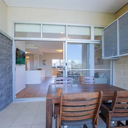 Bulimba Solace - Poolside Living By River Brisbane