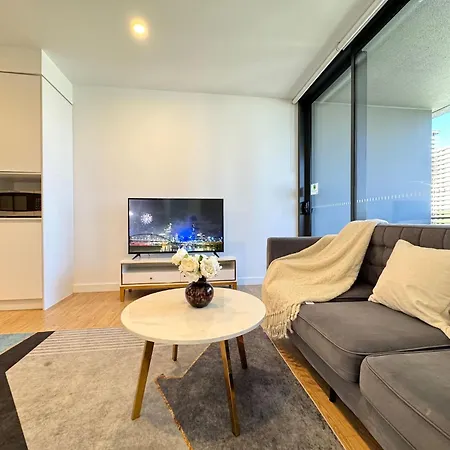 Apartment 1br One Modern High-rise With Pool & Gym Access Brisbane