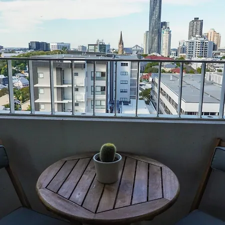 Stylish Escape - Views & Perks Apartment Brisbane