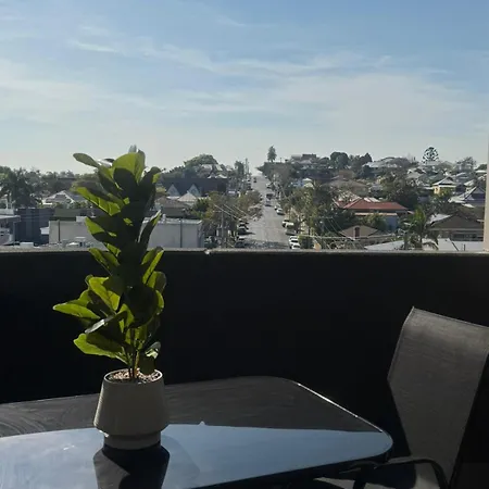 Luxe 2br With Rooftop Pool And Cbd View Apartment *
