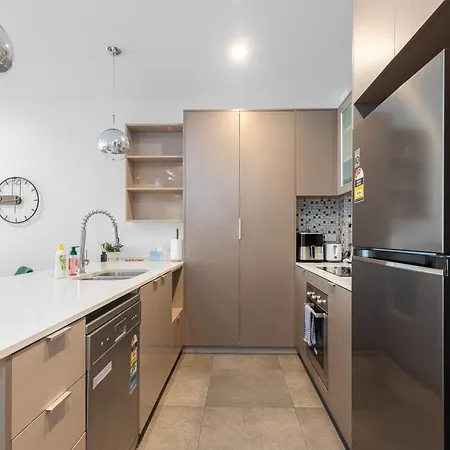 Spacious Panoramic 2br Apartment, Parking And Views Brisbane