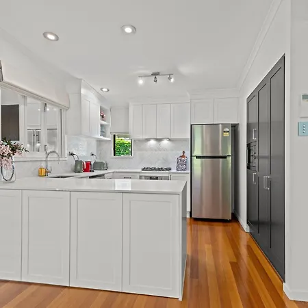 Thomas Street Kangaroo Point *