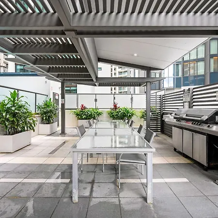 2-bed With River Views * Brisbane