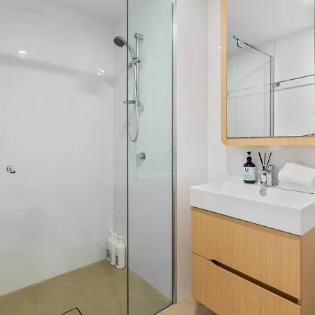 Apartment Modern 3br In Sunnybank Pool And Gym Access *