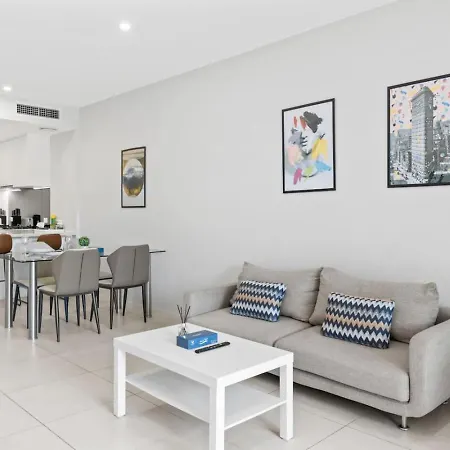 Modern 2br Easy Access To Everywhere Apartment *