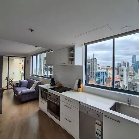 Pool & Gym & Parking * Brisbane