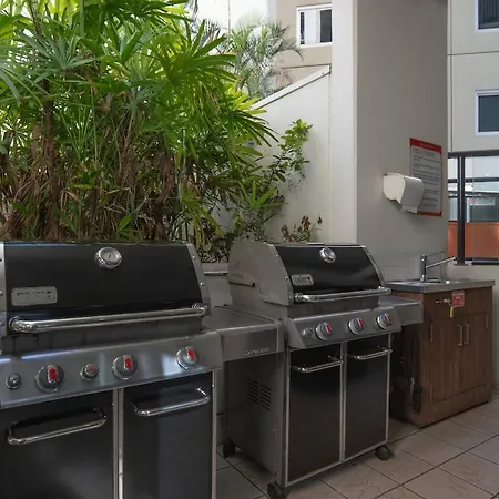 Apartment Family-friendly 2br Retreat Heart Of C35 *