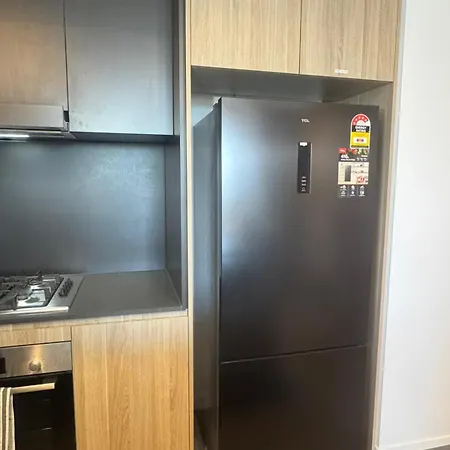 Luxe 2br With Rooftop Pool And Cbd View