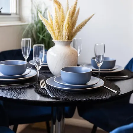 Stylish 2br Cityside With Pool, Gym And Parking Brisbane