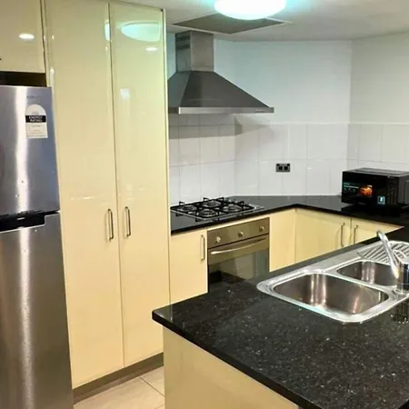 Apartment Dreamy Cityside 2br Haven
