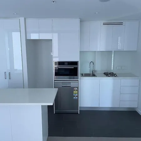 Apartment Skyrise Upper Floor Infinite Pool *