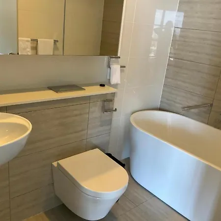 Modem Two Bedroom In Inner Cbd Apartment