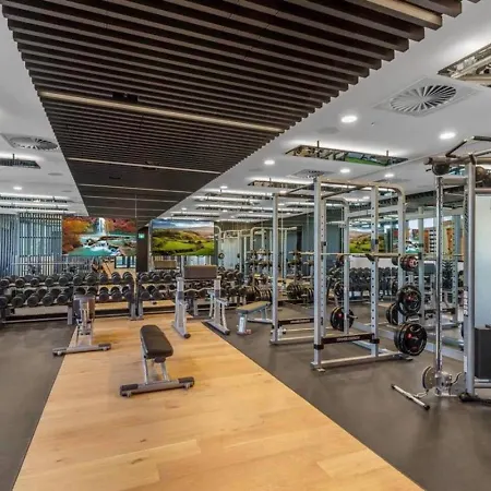Style Infinity Pool Gym Chic 1 Bedroom * Brisbane