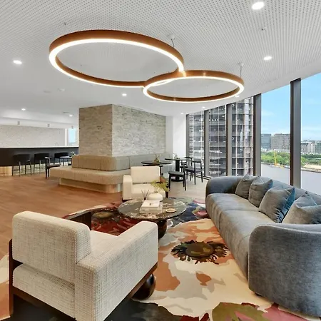 Gorgeous 3br With Study Overlooking Bne River Apartment *