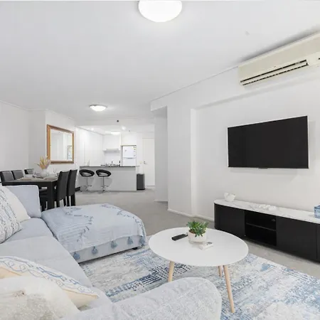 Oaks Luxury 2br With Pool, Gym And Parking * Brisbane