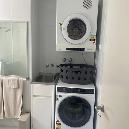 Apartment 2 Bed Ground Flr Gaythorne Courtyard Apt, Parking