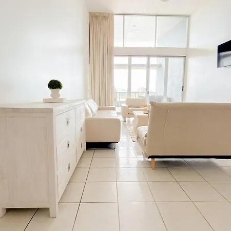 South Bank Penthouse - Streets Access - Free Parking *