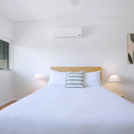 Bulimba Solace - Poolside Living By River Apartment *