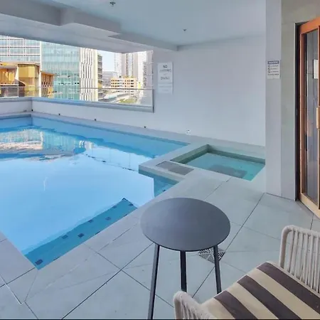 Modern Pad, 1-min To Showgrounds