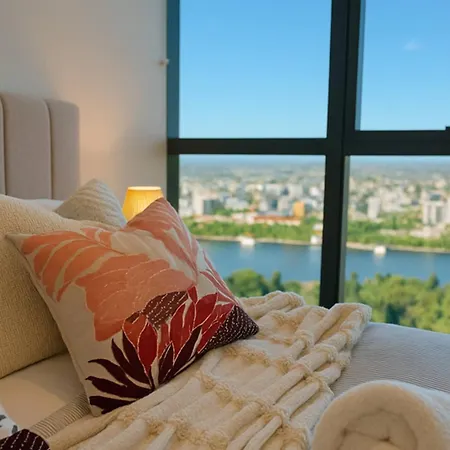 Apartment 2br Botanic Serenity - Queens Wharf Lv 49 Luxury Bne River