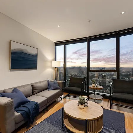 Apartment Skytower 72nd Floor 3br With Parking, Pool And Gym Brisbane