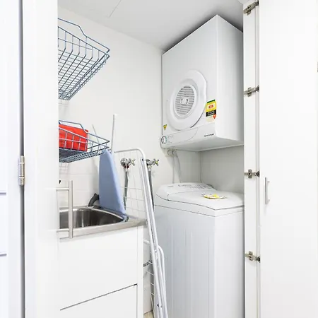 Oaks Panoramic 2br With Pool, Parking, Gym Brisbane