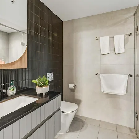 High Rise 2br In Cbd *