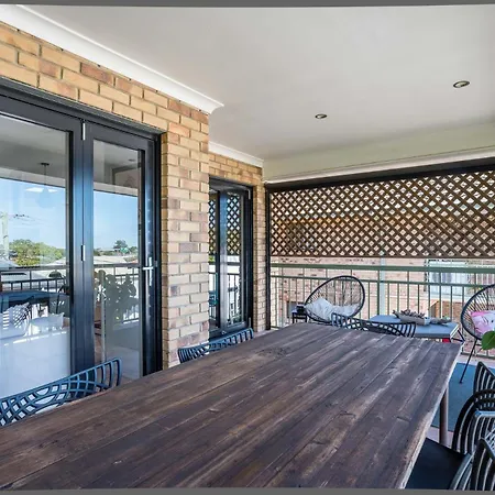 Pulse Hideaway Steps To Valley & Cbd Apartment