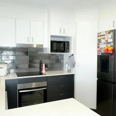 Boondall 3br Family | Long Deals *
