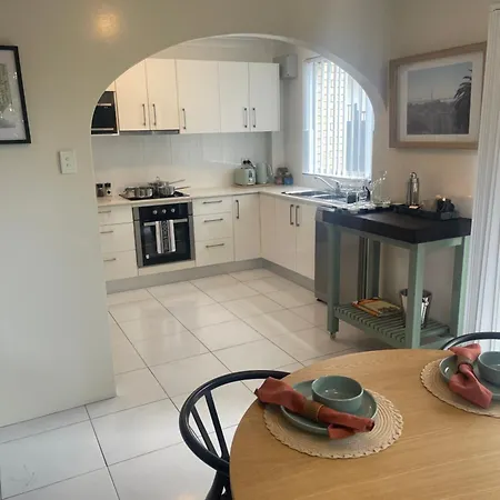 2 Bed Ground Flr Gaythorne Courtyard Apt, Parking * Brisbane