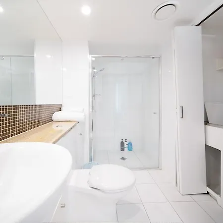 Apartment Family-friendly 2br Retreat Heart Of C35