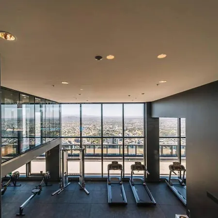 Skytower 72nd Floor 3br With Parking, Pool And Gym