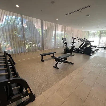 Riverside Modern 2br East With Parking Apartment