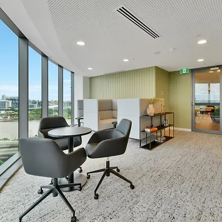 Apartment Gorgeous 3br With Study Overlooking Bne River *