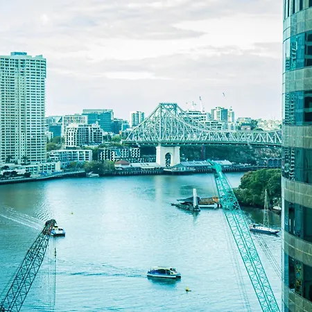 Story Bridge Views In Cbd *