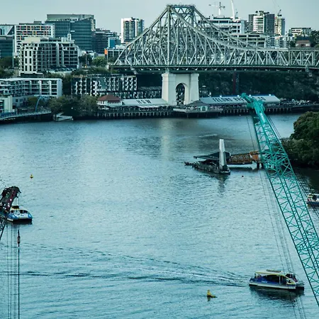 Story Bridge Views In Cbd * Brisbane
