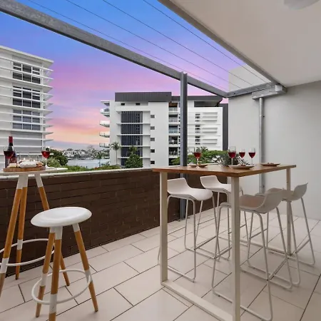 Apartment Dune Designer 2 Bedroom With River Views Parking Pool Brisbane