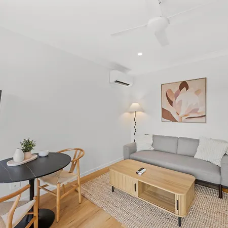 Cavendish Apartment *