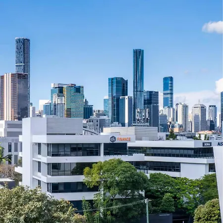 Apartment 2br Boutique Only Mins To Suncorp Stadium & Bne *