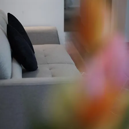 Family-friendly 2br Retreat Heart Of C35 Apartment