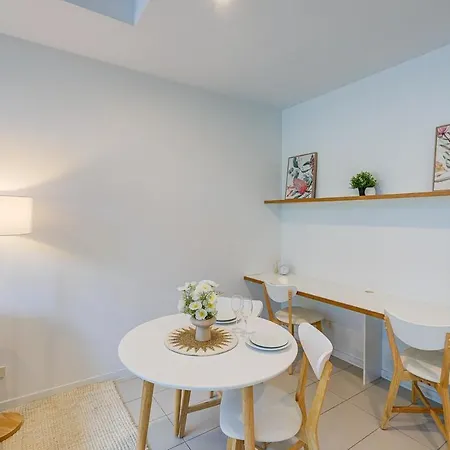 Apartment Modern 1br Retreat - Pool, Gym, Parking - Walk To South Bank *