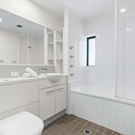2-bed With River Views Apartment Brisbane