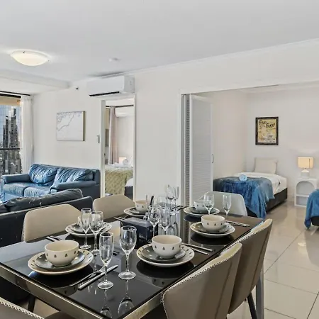 Luxury High Rise 2br In Cbd Apartment
