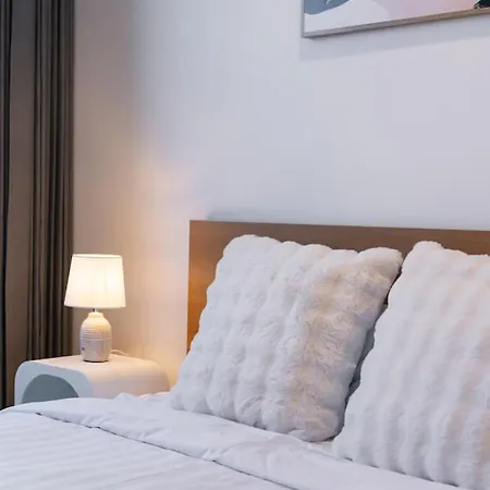 Apartment Modern 3br In Sunnybank Pool And Gym Access *
