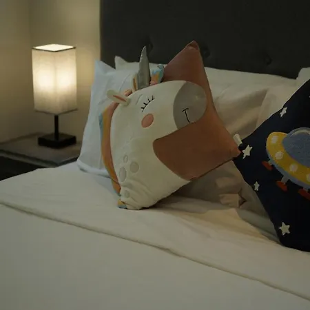 Family-friendly 2br Retreat Heart Of C35 * Brisbane