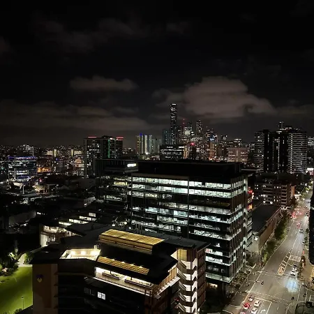 Apartment Exec Walk To Rna & King St, Pool, Gym, Parkng *